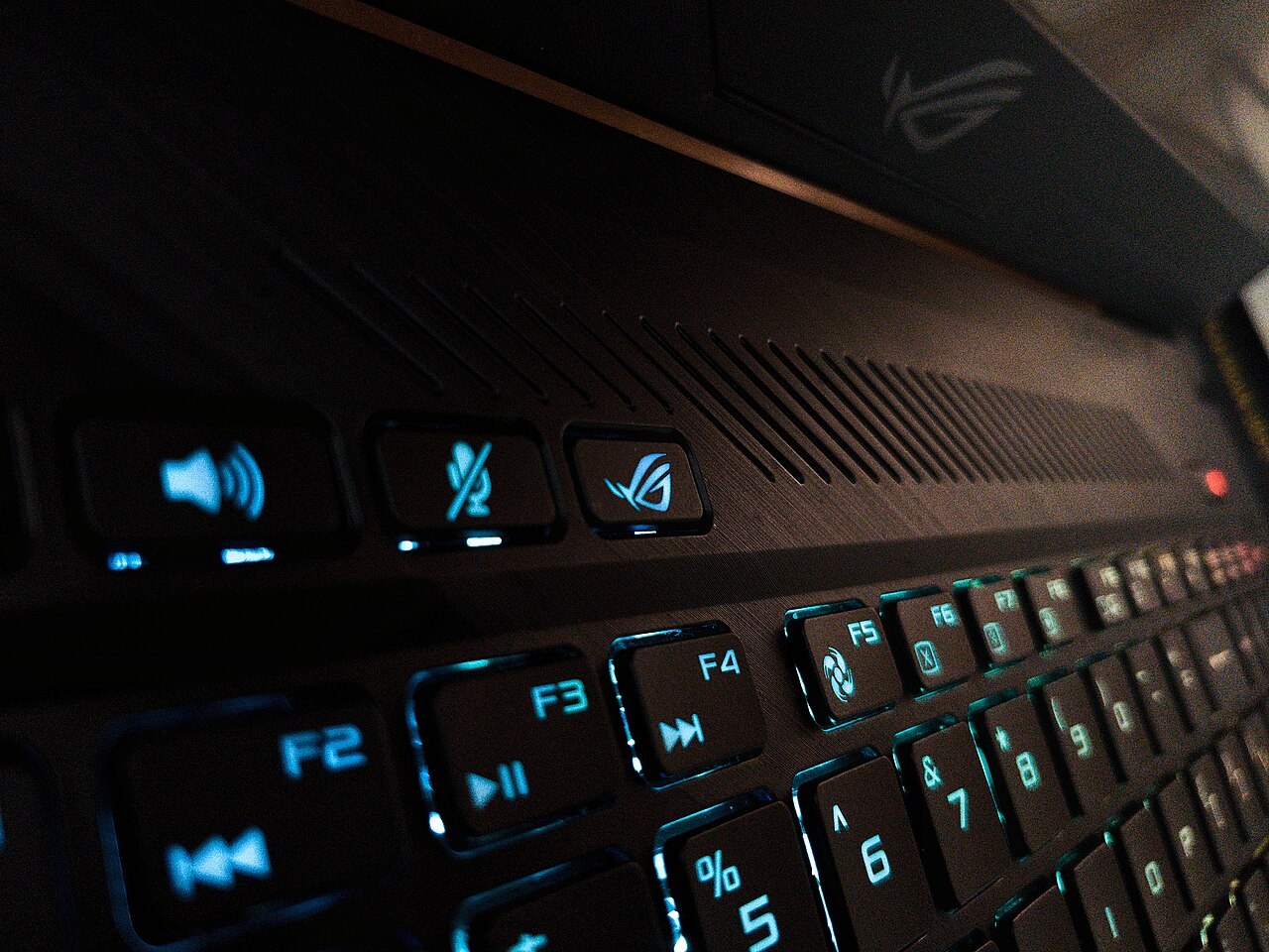 لپ‌تاپ گیمینگ ایسوس مدل ROG Zephyrus G16 GU605 – تصویر 1