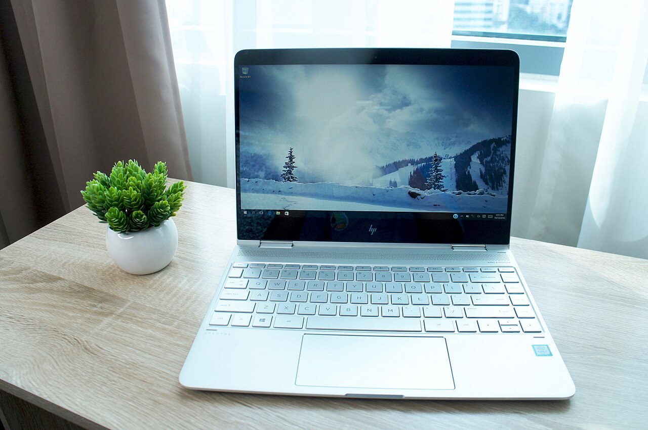 لپ‌تاپ اچ‌پی مدل Spectre x360 16 – تصویر 3