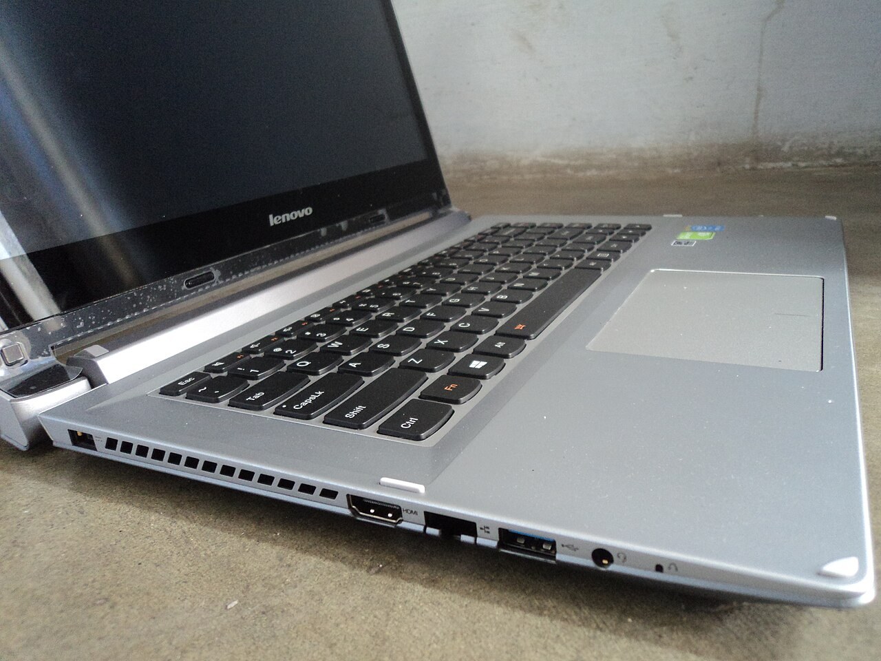 لپ‌تاپ لنوو مدل IdeaPad Slim 3 15IRH8 – تصویر 2
